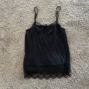 Light tank with laced bottom